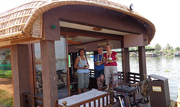 Luxury Houseboats & Beach Villa in Alleppey